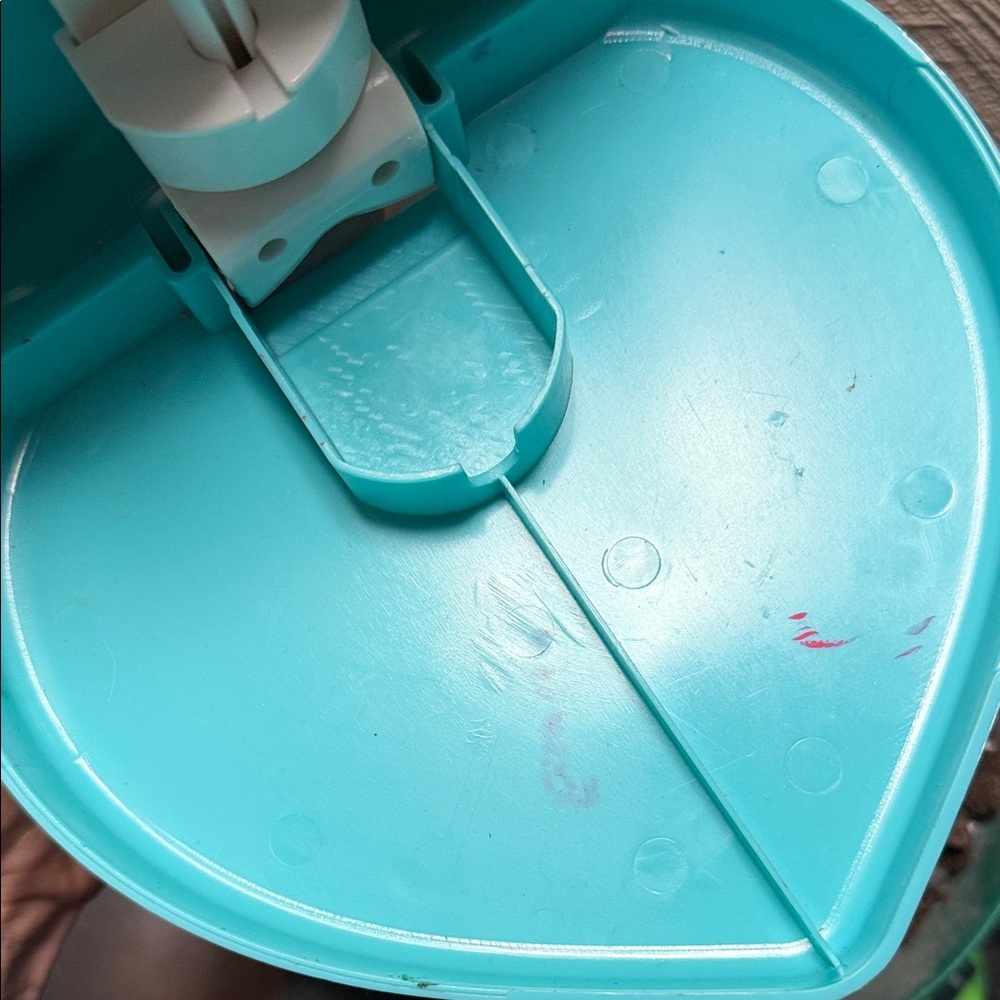Heart-Shaped Turquoise Case - Picture 6 of 8